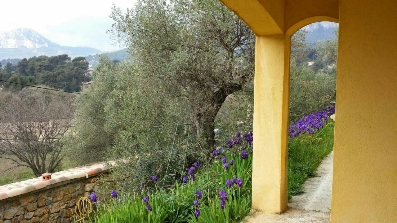 Bienvenue Lägenhet Le Revest-le-Eaux Exteriör bild